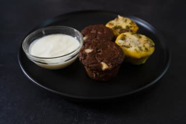 Mini sweet and savory cakes