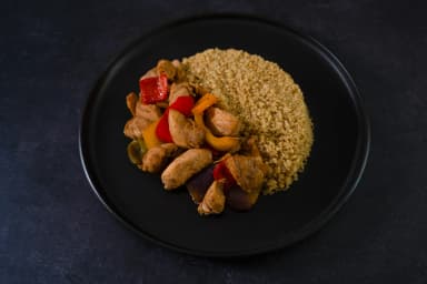 Stir-fried vegetables with chicken and quinoa